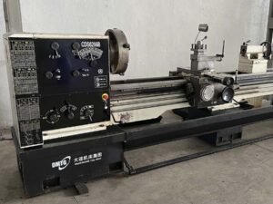 torno marca dmtg dimensiones de 26_ x 3 metros avances rápidos