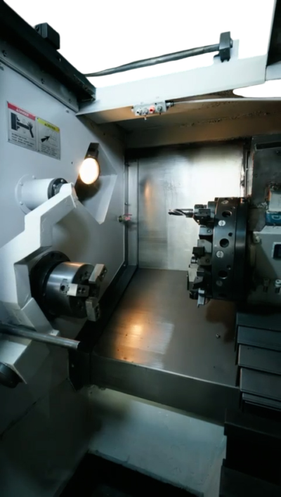 Torno CNC AKIRA SEIKI - Imagen 3