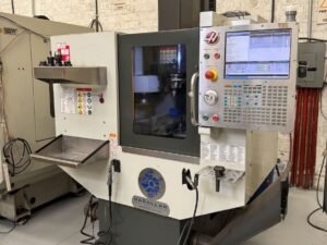 08 Centro de maquinado HAAS Mini Mill 2018