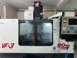 17 Centro de maquinado HAAS VF3 2003