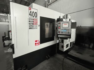 19 Centro de maquinado HAAS EC400 2004