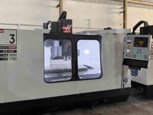 21 Centro de maquinado HAAS VF3 2005
