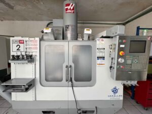 24 Centro de maquinado HAAS SUPER VF2 2006