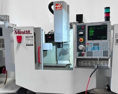 25 Centro de maquinado HAAS SUPER MINI MILL 2003