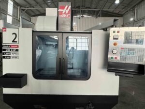 28 Centro de maquinado HAAS VF2 2003