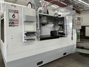 31 Centro de maquinado HAAS SUPER VF6 2006