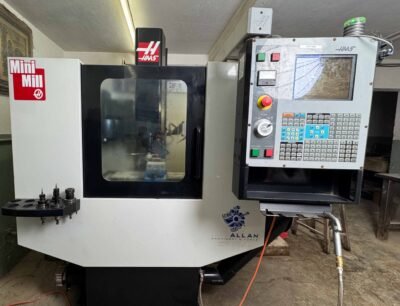 36 Centro de maquinado HAAS MINI MILL 2003