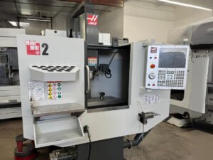 37 Centro de maquinado HAAS MINI MILL 2 2017
